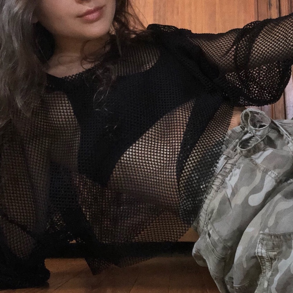 windsor, fishnet top